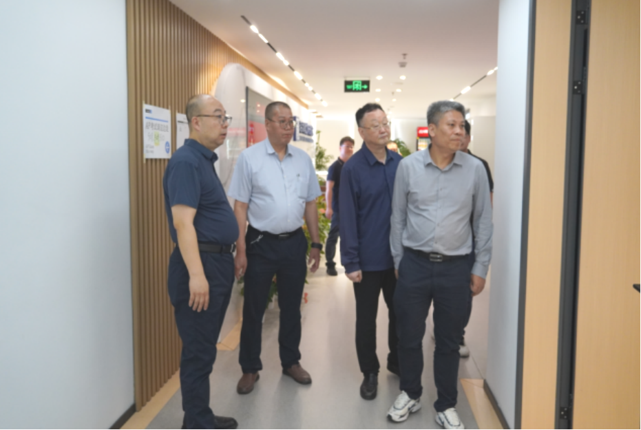 2026年5月13日上午，韩山师范学院化学与环境工程学院林文杰院长一行莅临深圳教育研修院，双方就师范类学生赴深港澳开展研学活动进行深入研讨。入湾研学，共育良师——韩山师范学院化学与环境工程学院一行莅临我院座谈交流,深圳教育研修院